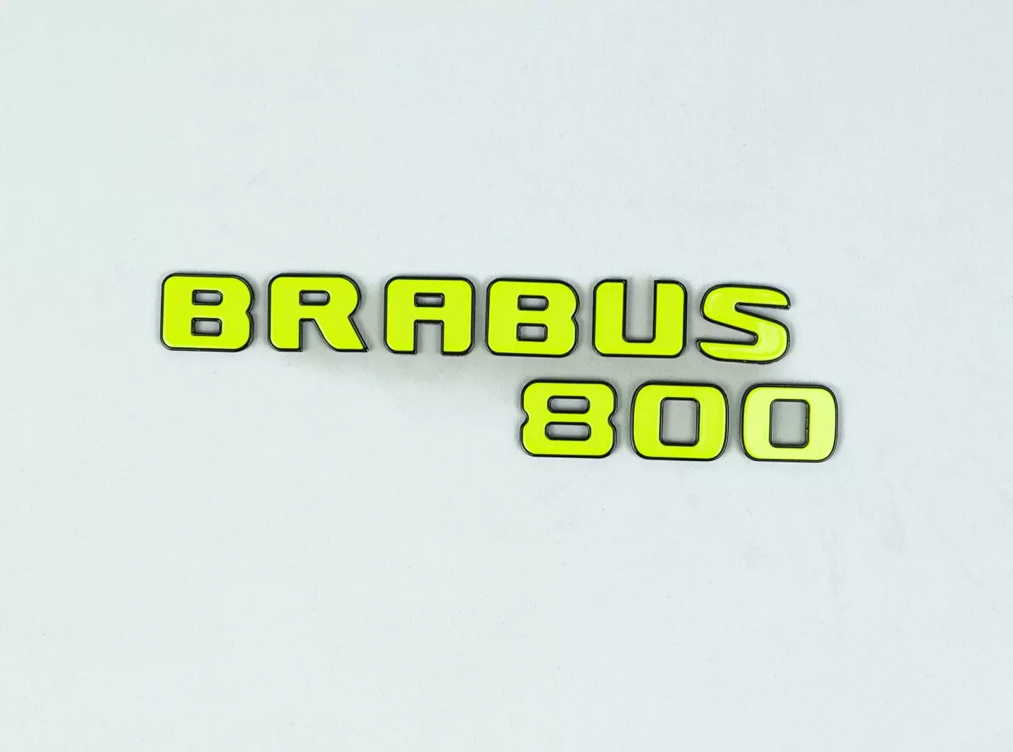 Emblemat Brabus 800 w kolorze lime green 